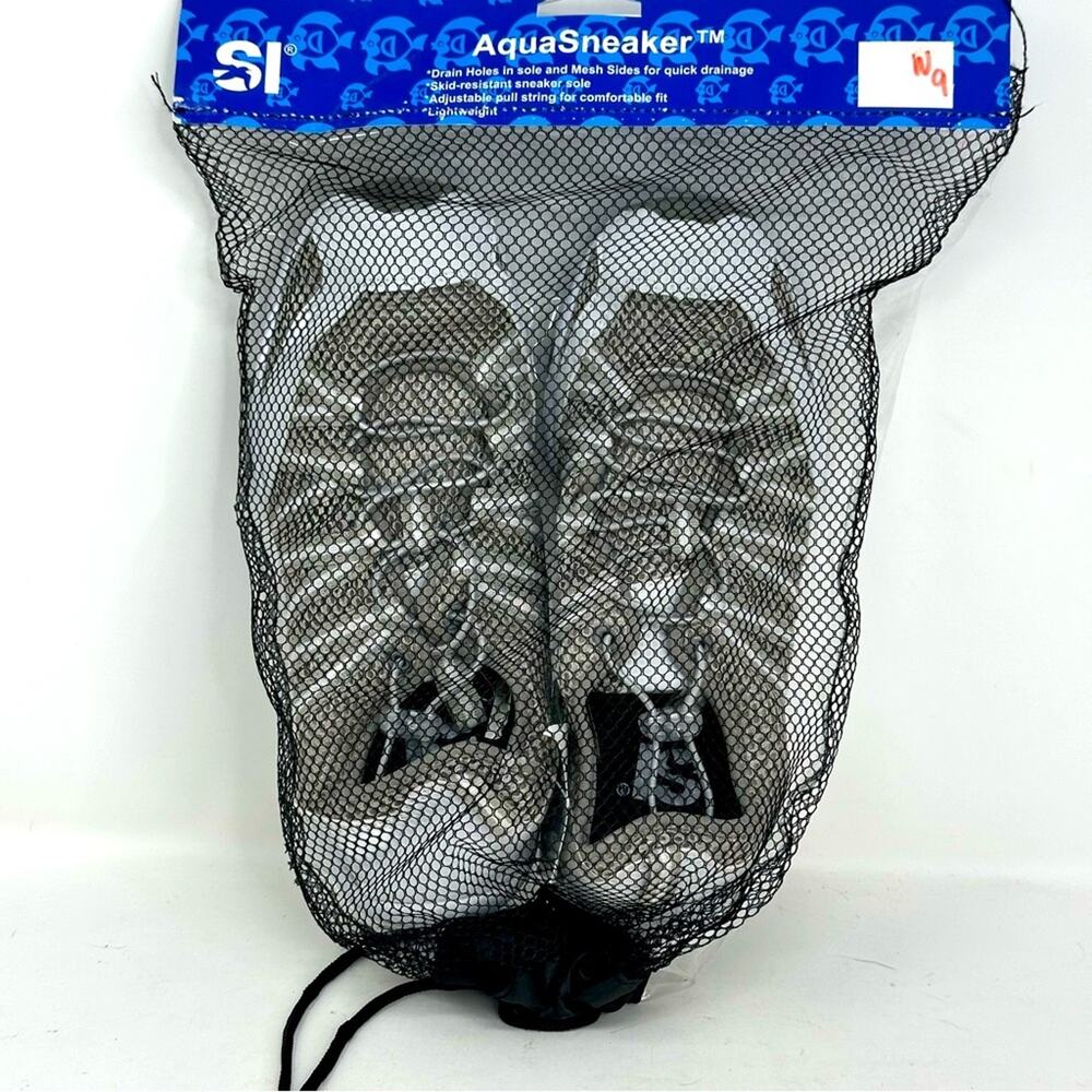 Women’s Aqua Sneakers NWT